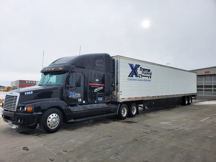 Customer Service Careers at Xtreme Trucking